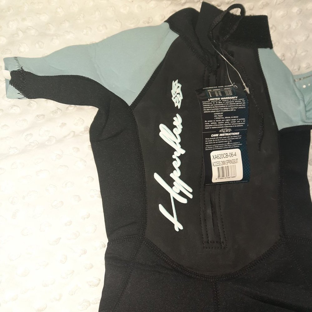 CHILD SIZE 4 WETSUIT 2MM HYPERFLEX NWT